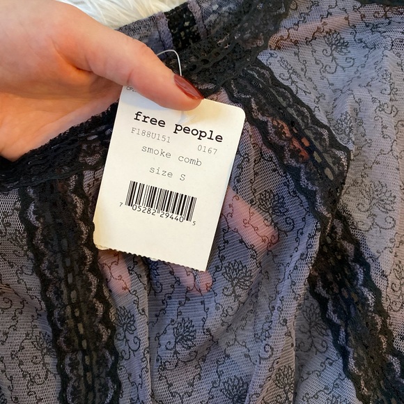 Free People - Picture 2 of 5